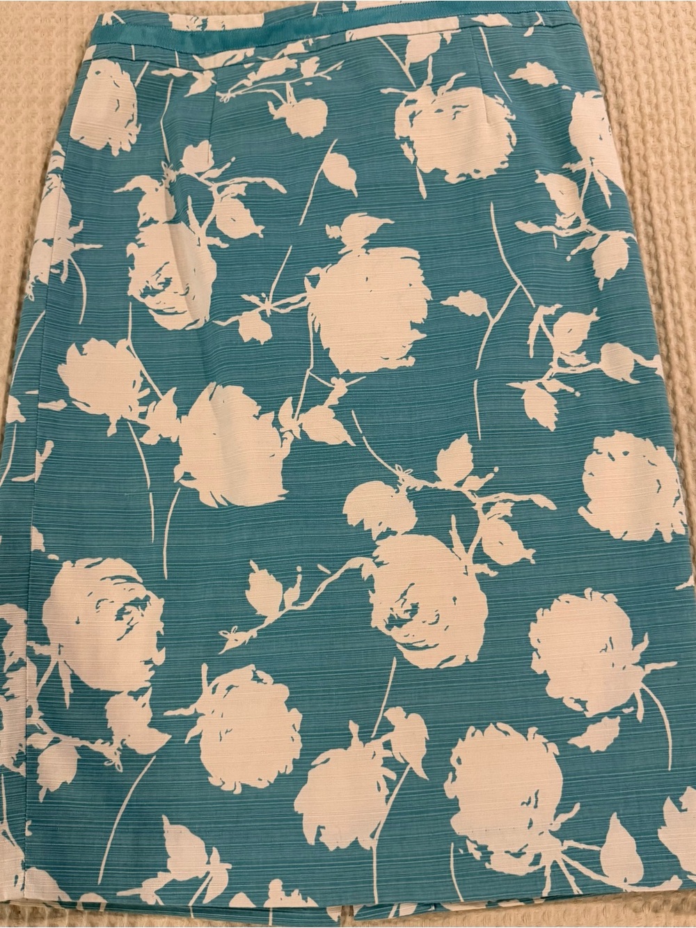 Boden Teal Floral Pencil Skirt with White Rose Print NWOT